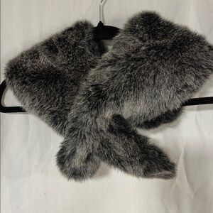 Banana Republic Black and Gray Faux Fur Stole Scarf For Shoulder Wrap/ Neck Wrap